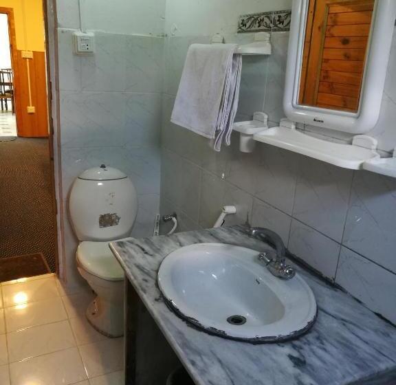 هتل Last Resort, Sajjan Gali