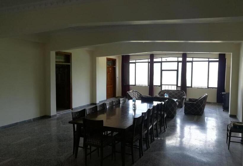 هتل Last Resort, Sajjan Gali