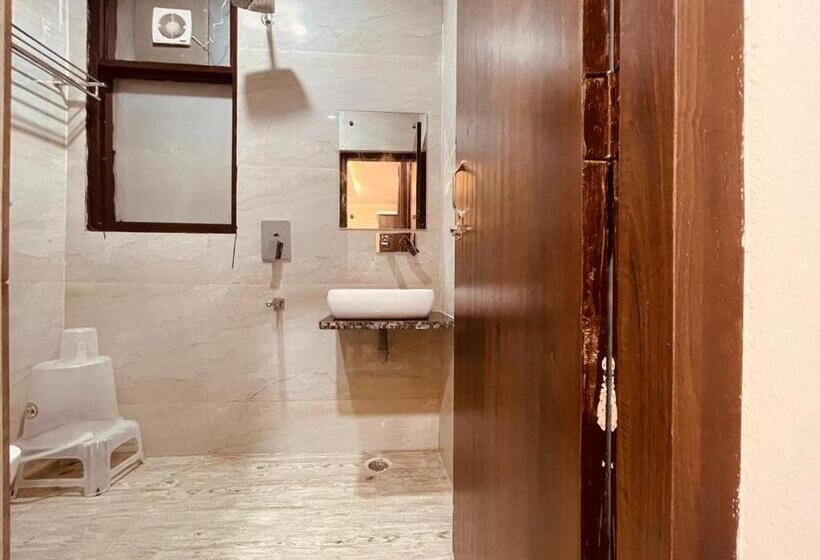 Hotel Divine Ganga   Free Pickup From Bus Stand And Railway Staition