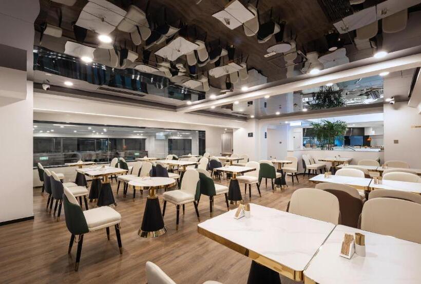 Atour Hotel Chifeng Hongshan Sport Center