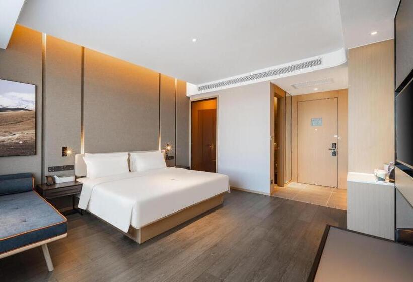 Atour Hotel Chifeng Hongshan Sport Center