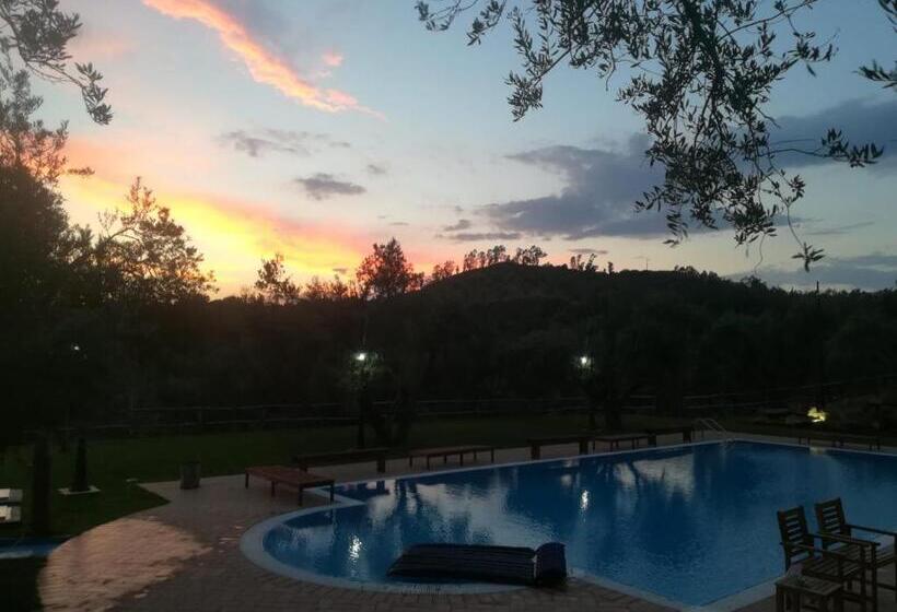 هتل Agriturismo Donnomarco