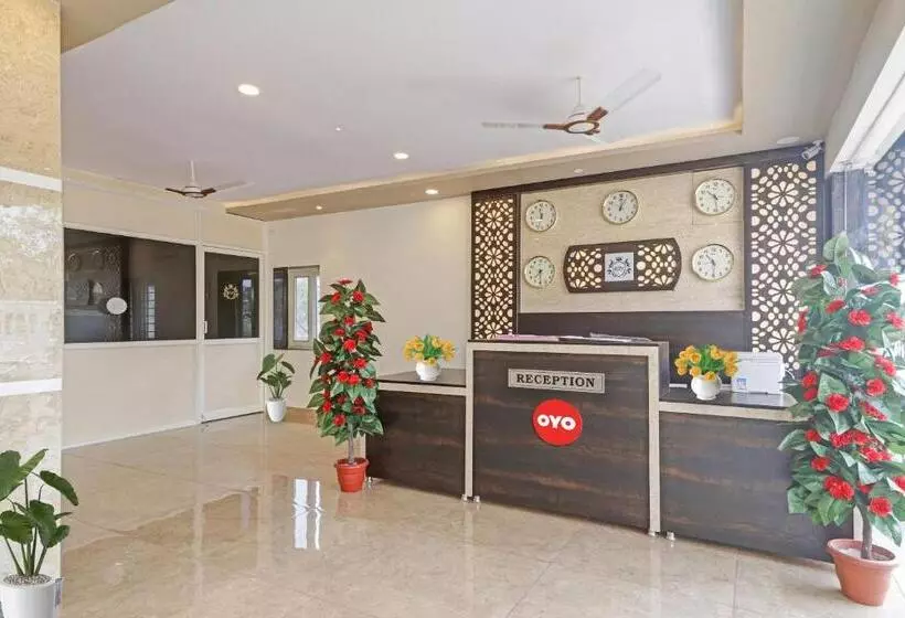 ホテル Collection O Shamshabad