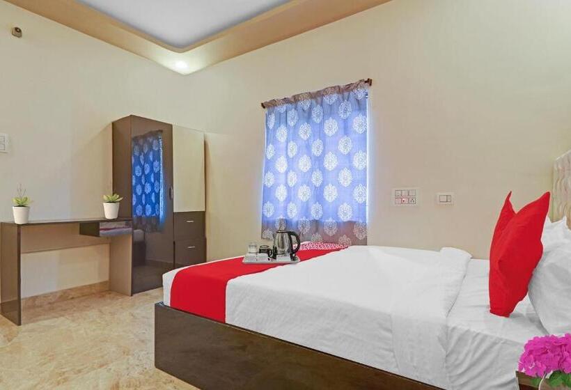Hotel Collection O Shamshabad