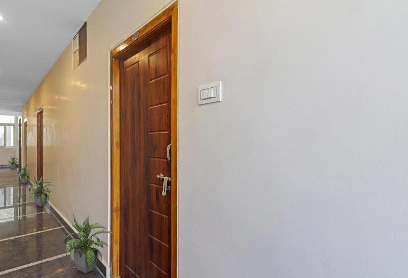 Hotel Collection O Shamshabad