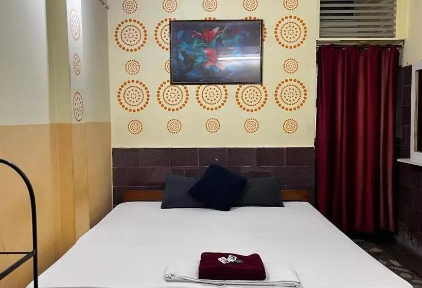 ホテル Raj