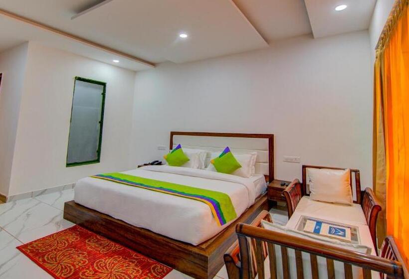 Hotel Treebo Down Town, Dalhousie