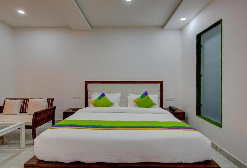 Hotel Treebo Down Town, Dalhousie