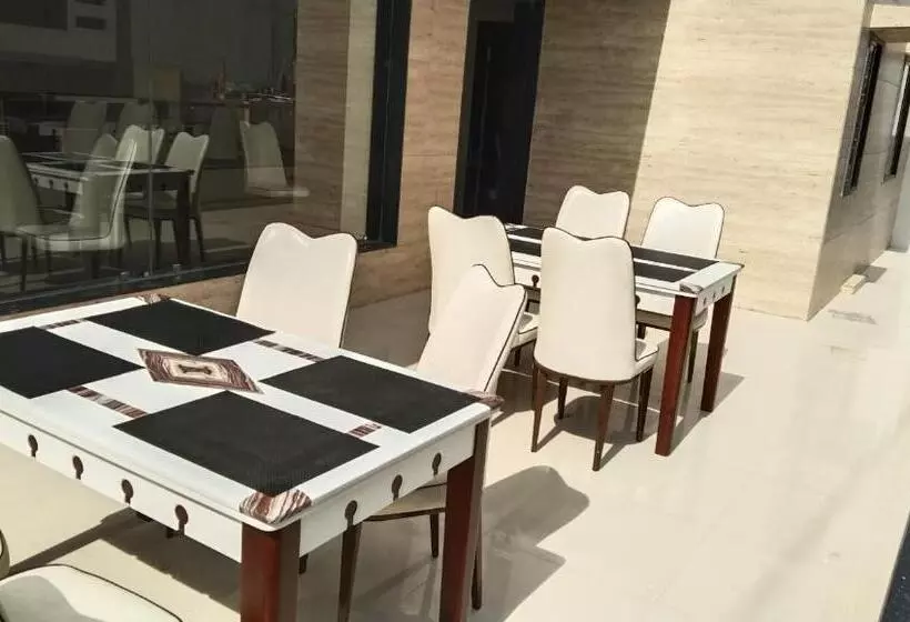 Jmc Hotel G9 Pithampur