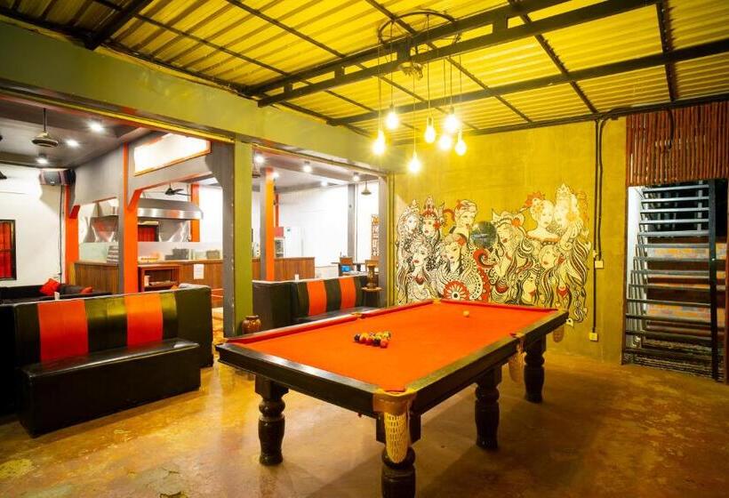 Pomme Brewhouse Hostel