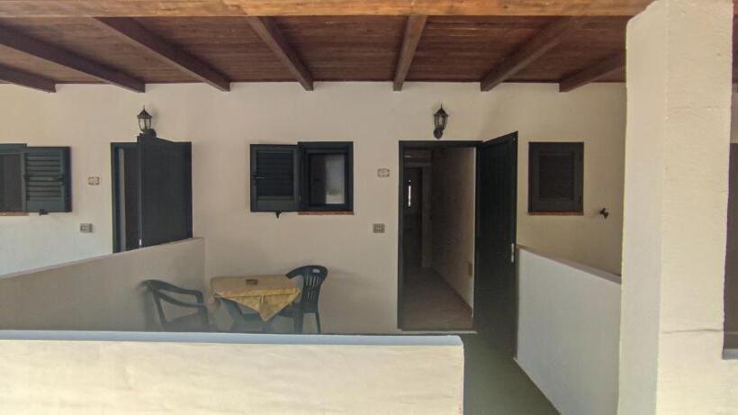 Hotelli B&b Cala Cartoe