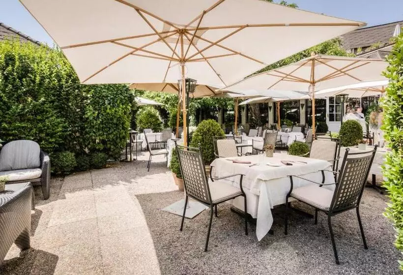 Hotelli Landhaus Bacher