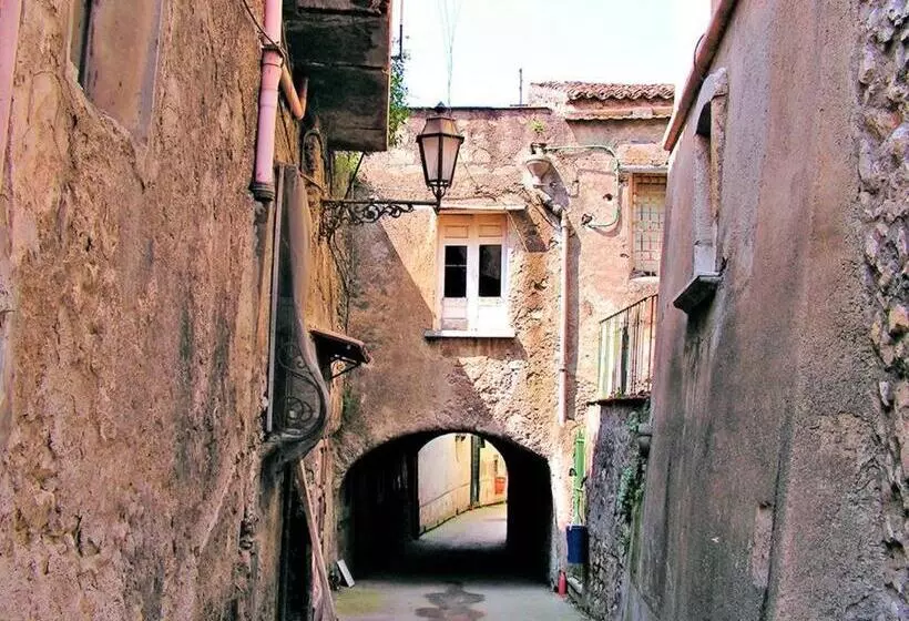 ペンション B&b Il Castello Lauro