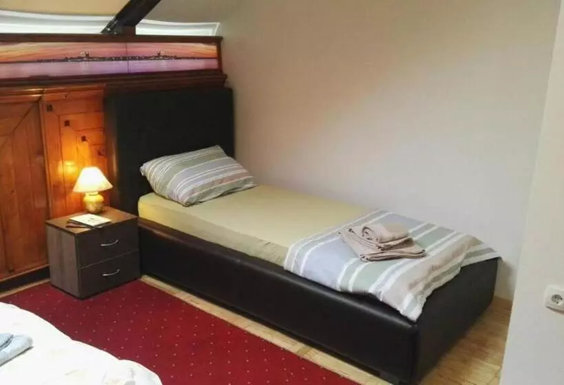 پانسیون Fortezza Rooms