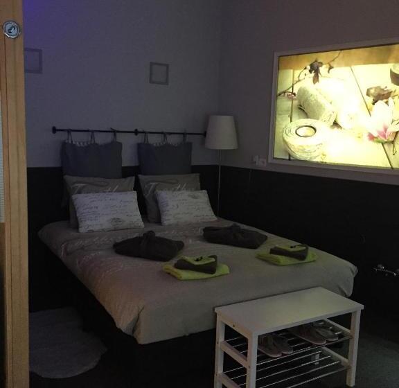 مبيت وإفطار Relax Trois Bornes De Grenspost