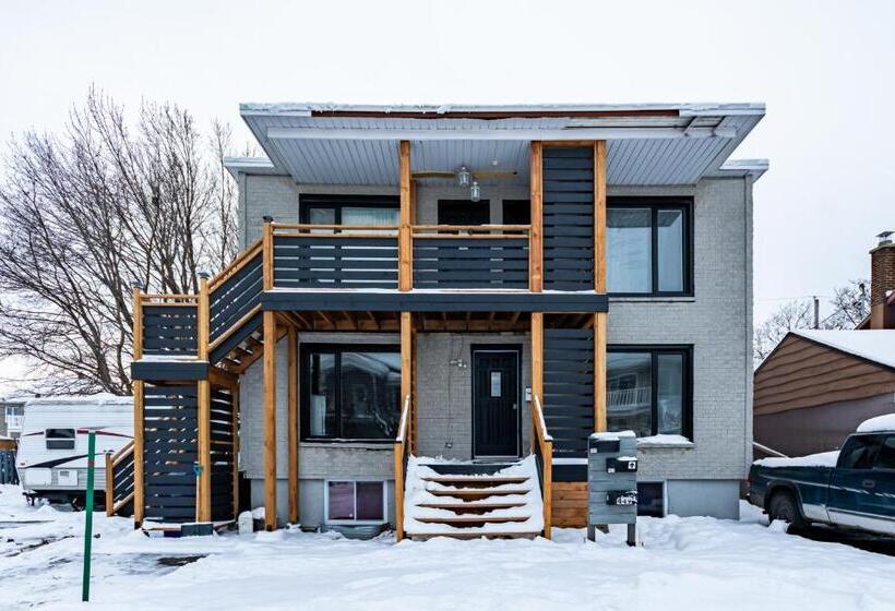 민박 The International House Hostel