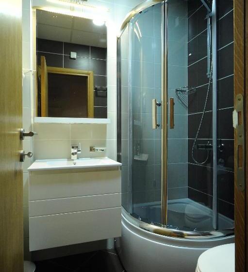 هتل Garni Uni Elita Lux