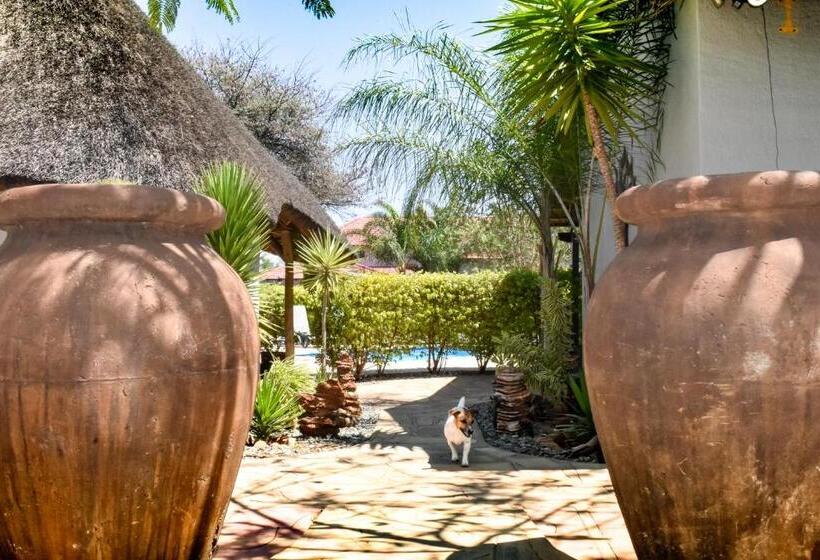 تختخواب و صبحانه Kamaku Guesthouse Cc