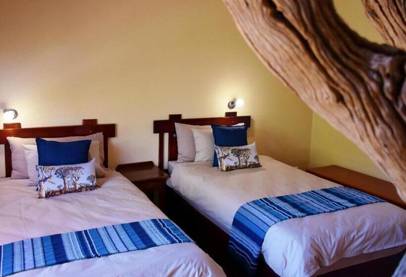 تختخواب و صبحانه Kamaku Guesthouse Cc