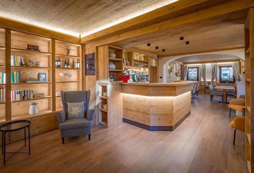 בית מלון כפרי Albergo Cavallino