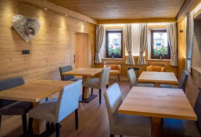 ホテル Albergo Cavallino