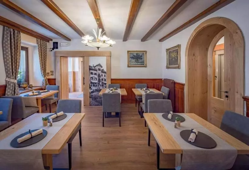 ホテル Albergo Cavallino