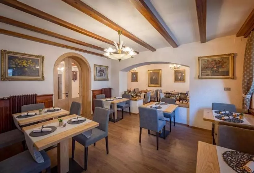 ホテル Albergo Cavallino