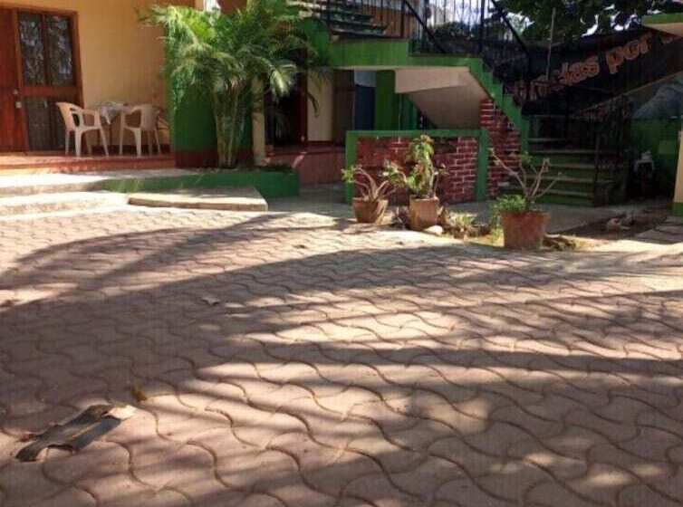 هتل Casa Mamá Maya