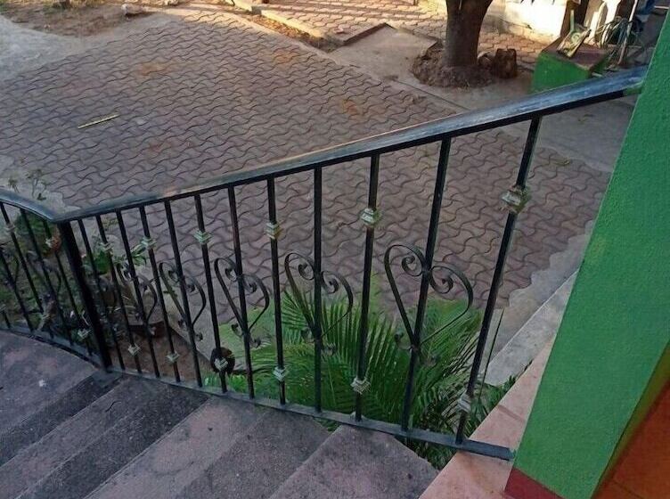 هتل Casa Mamá Maya