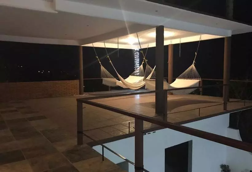 Hotelli Punta Del Sol