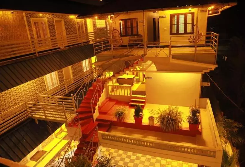 Hotelli Royal Homes