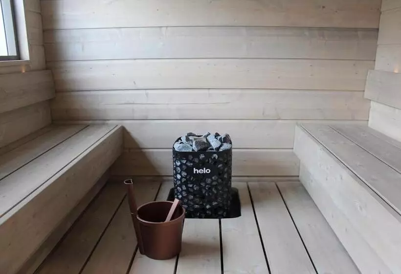 استراحتگاه Naava Chalets