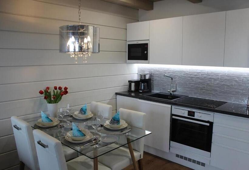 منتجع Naava Chalets