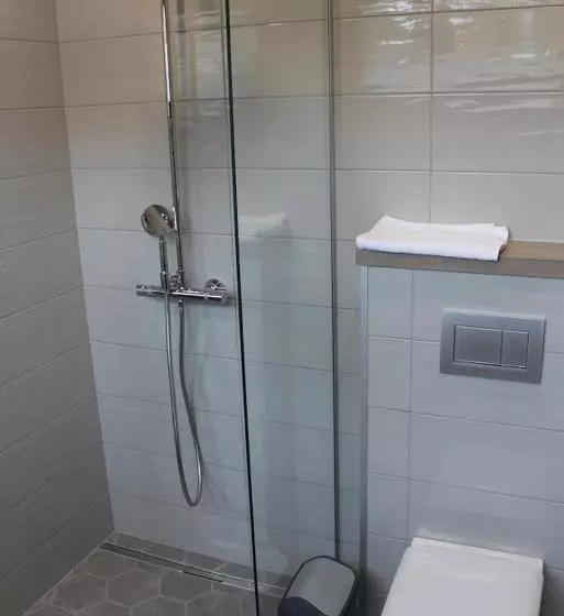 استراحتگاه Naava Chalets