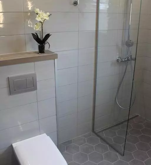 استراحتگاه Naava Chalets