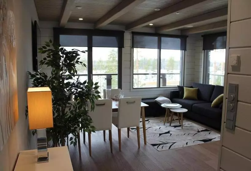استراحتگاه Naava Chalets