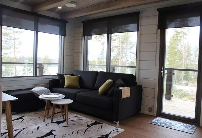 استراحتگاه Naava Chalets