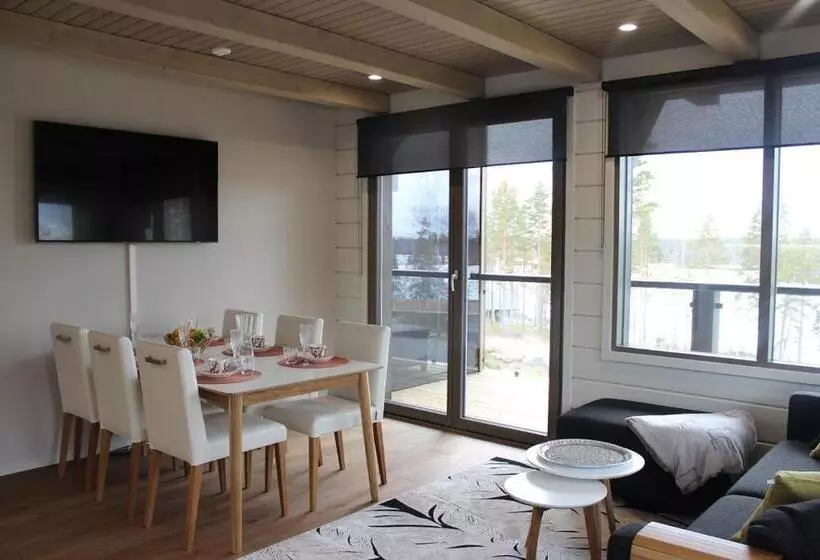 استراحتگاه Naava Chalets