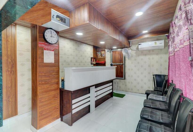 Отель Ab Residency