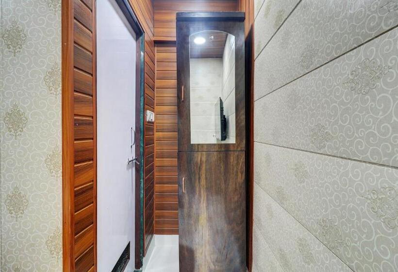 Отель Ab Residency