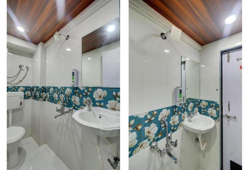 Отель Ab Residency