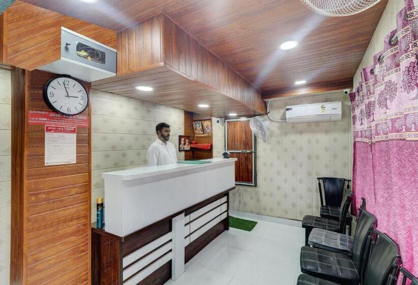 Отель Ab Residency