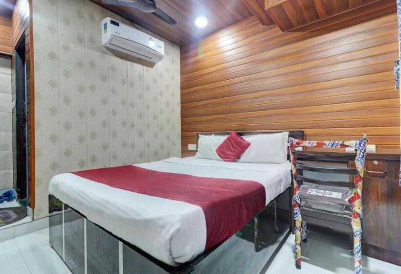 Отель Ab Residency