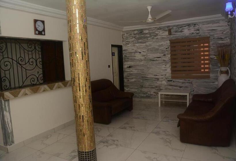 پانسیون Room In Guest Room   Royal Blue Guest House Bar Economy Double Bed