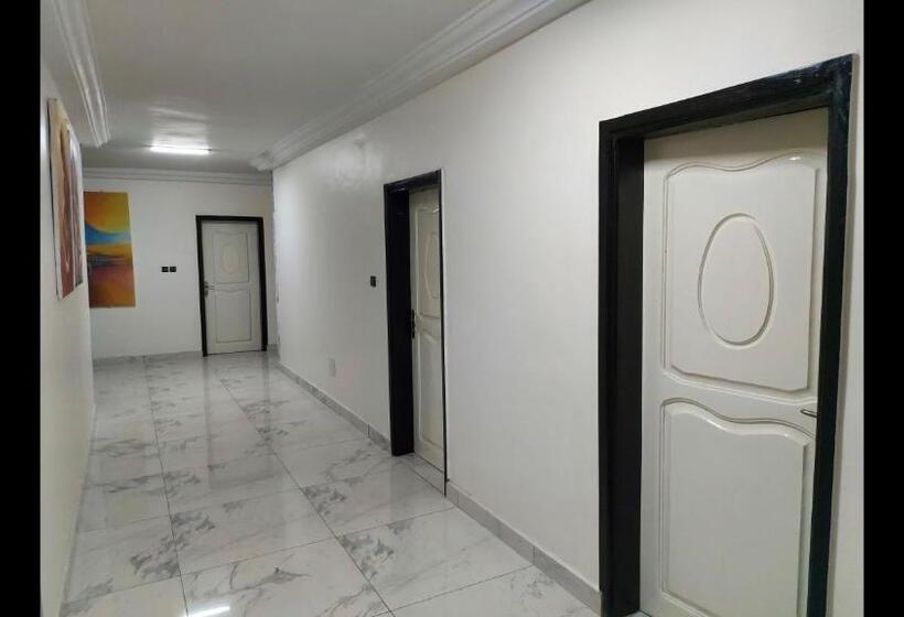 پانسیون Room In Guest Room   Royal Blue Guest House Bar Economy Double Bed