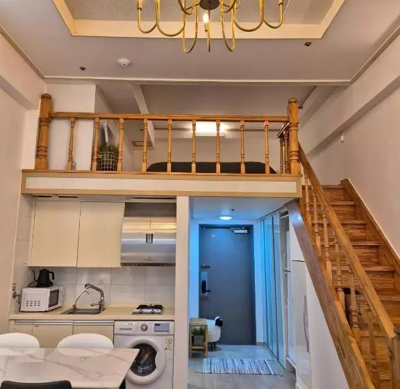 پانسیون Sunny House
