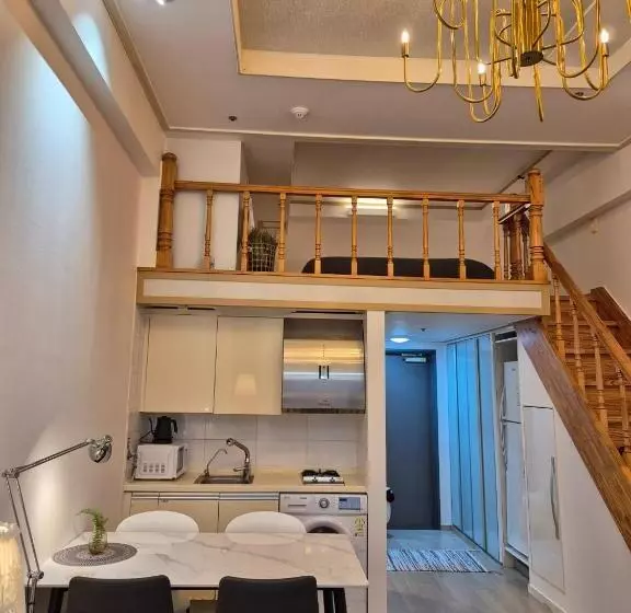 پانسیون Sunny House