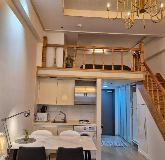 پانسیون Sunny House