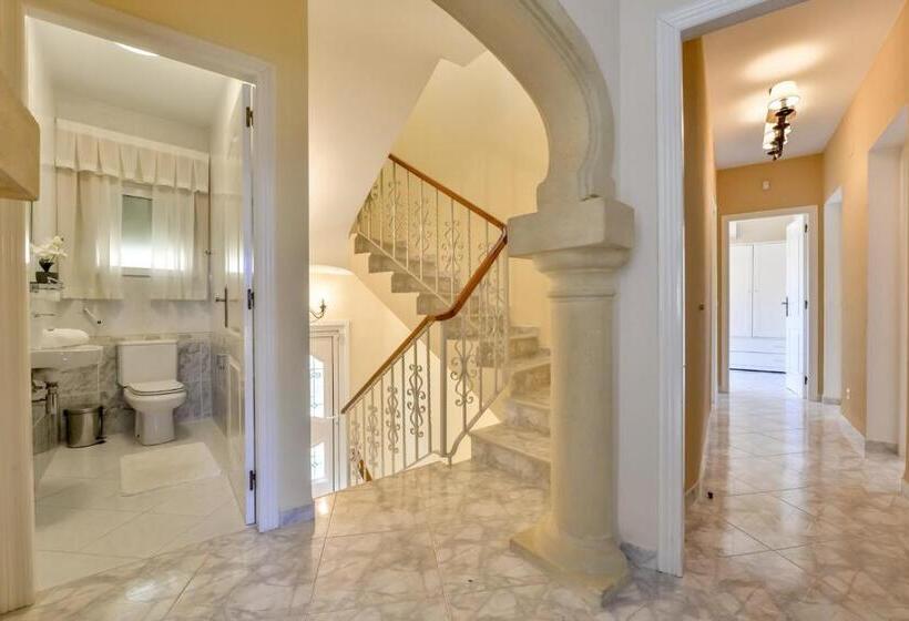 پانسیون Villa Fortuna Apartamentos у Estudios Para Vacaciones Con Piscina Común, Calpe