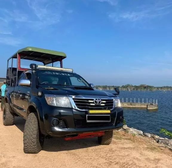 Hotelli Yala Safari Grand